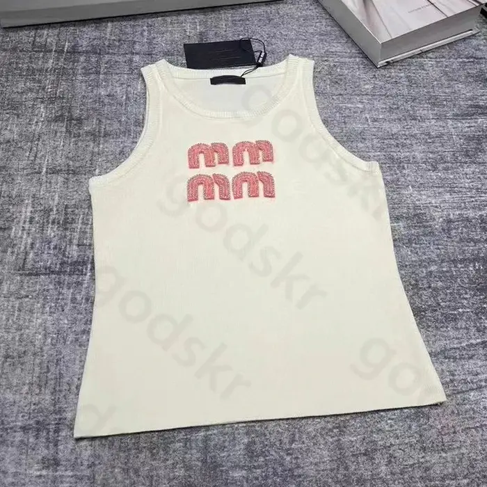 Débardeur tricoté pour femme 2026 – Tendance