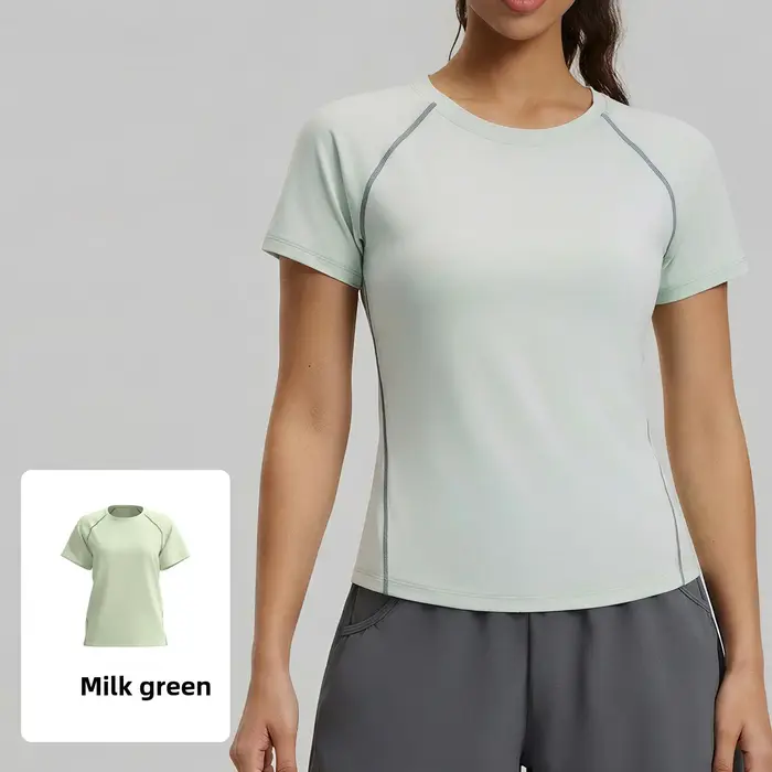 Nouveau T-shirt de sport pour femme : Col rond
