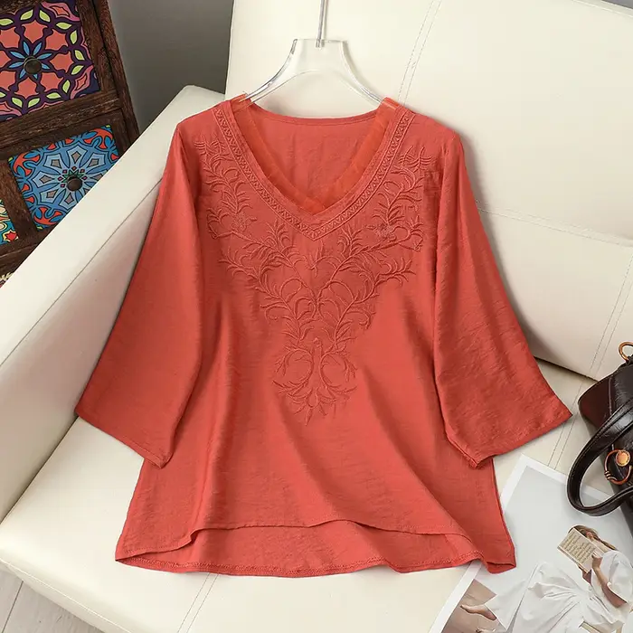 T-shirt brodé pour femme