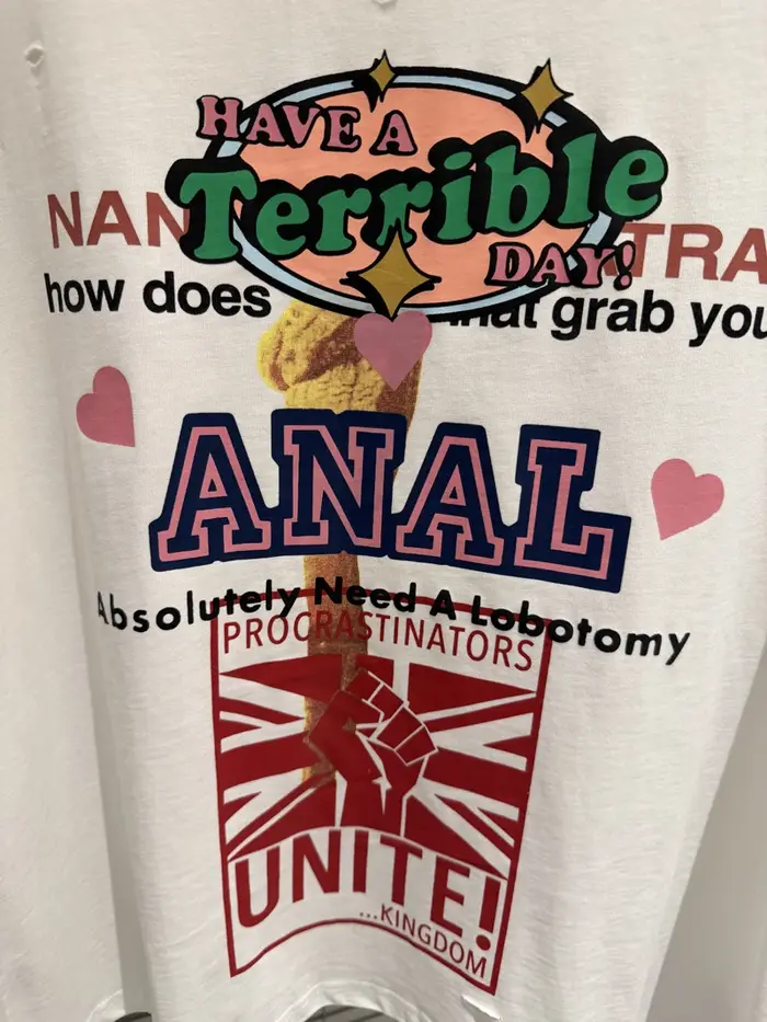 T-shirt Unisexe Imprimé Drapeau 'PROJECT Hole Damaged Fist' Vintage Délavé Coupe Ample Manches Courtes