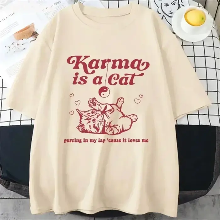 Karma Is A Cat-T-shirt ras du cou en tissu doux pour femme