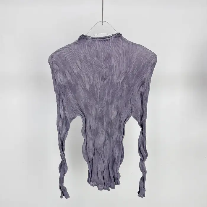 T-shirt femme polyvalent élégant élastique mince décontracté 2025 été nouveau hauts pullover Miyake plissé irrégulier à manches courtes Chic