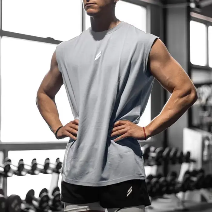 Nouveau été Fitness sport débardeur hommes respirant maille ample entraînement sans manches T-shirt séchage rapide