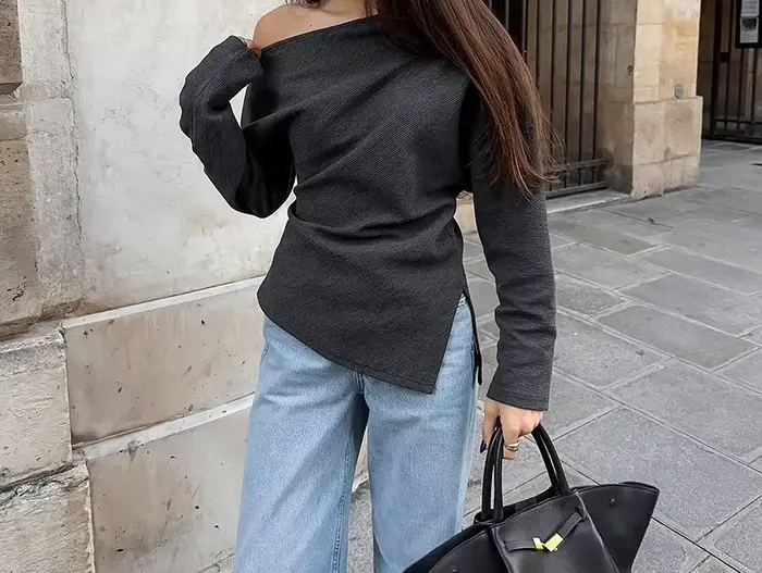 Nouveau haut épaules dénudées au style tendance et sexy