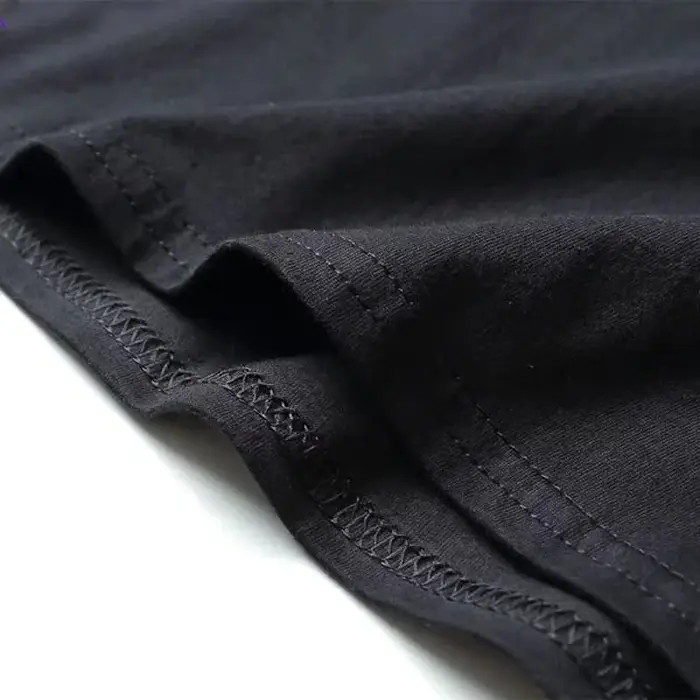 Une décision pauvre, une histoire fascinante ; une nonne fumante ; T-shirt vintage de style gothique