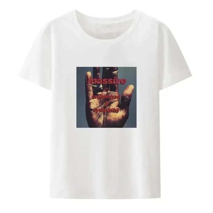 Attaque massive noir blanc imprimé t-shirt créatif Hipster esthétique hauts hommes femmes à manches courtes populaire Punk décontracté Camisetas