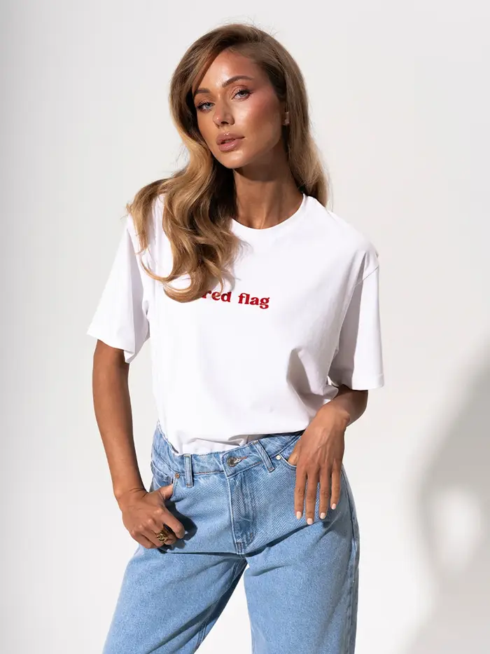 T-shirt femme en coton à imprimé lettres Red Flag, design simple, mode estivale, coupe décontractée