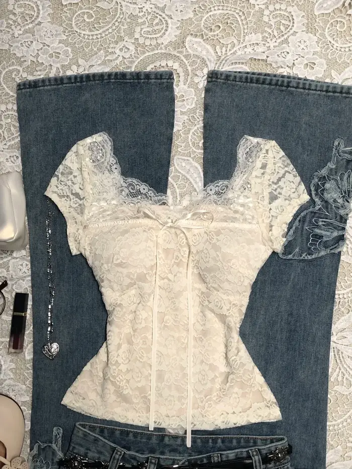 T-shirt Slim en dentelle pour femmes