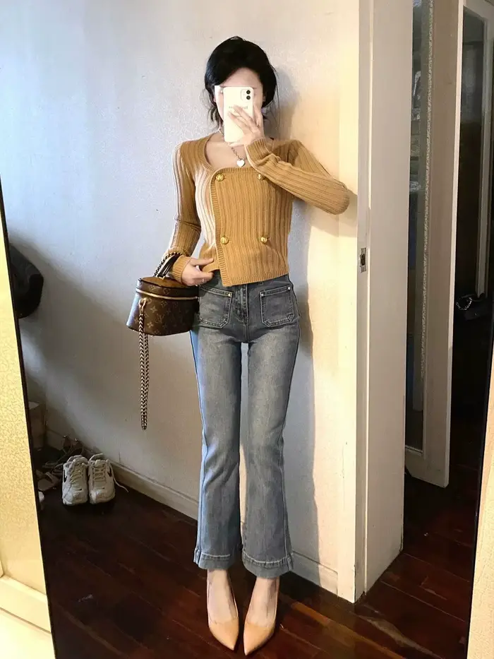 Pull à col carré pour femmes