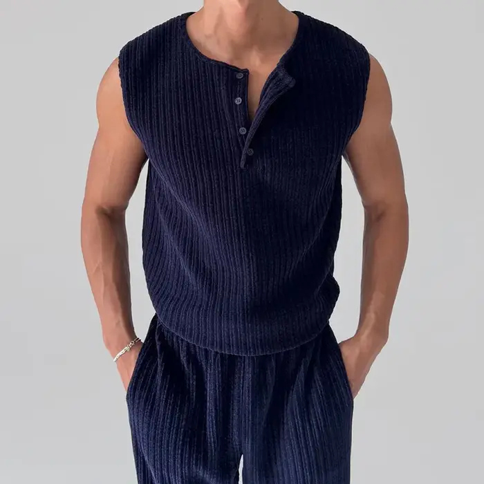 Nouvel ensemble décontracté pour homme 2026 : Gilet sans manches à col Henley et pantalon rayé pour le printemps et l'été