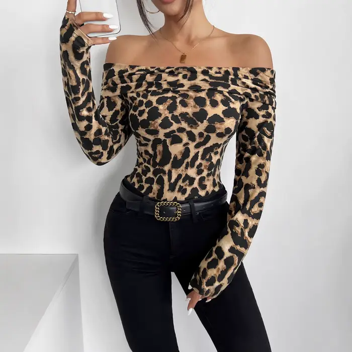 T-shirt à manches longues et épaules dénudées pour femme