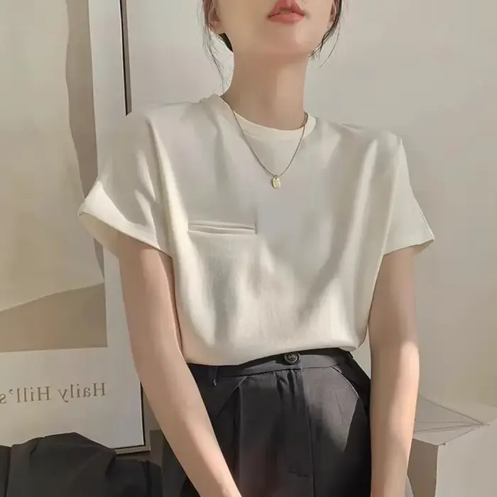 T-shirt blanc à manches courtes pour femmes