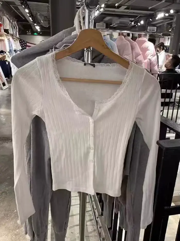 T-shirt à manches longues et col rond en dentelle pour femme, haut court et Chic, motif Floral, ajou