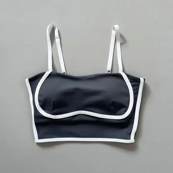 Nouveau débardeur de sport pour femme avec coussinets de soutien-gorge intégrés pour la course à pie