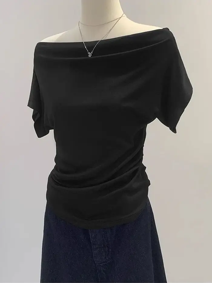 T-shirt noir à manches courtes pour femmes