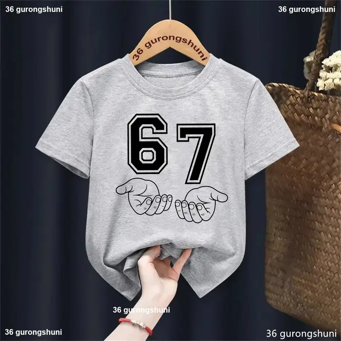 T-shirt imprimé coloré à thème 67 pour enfants