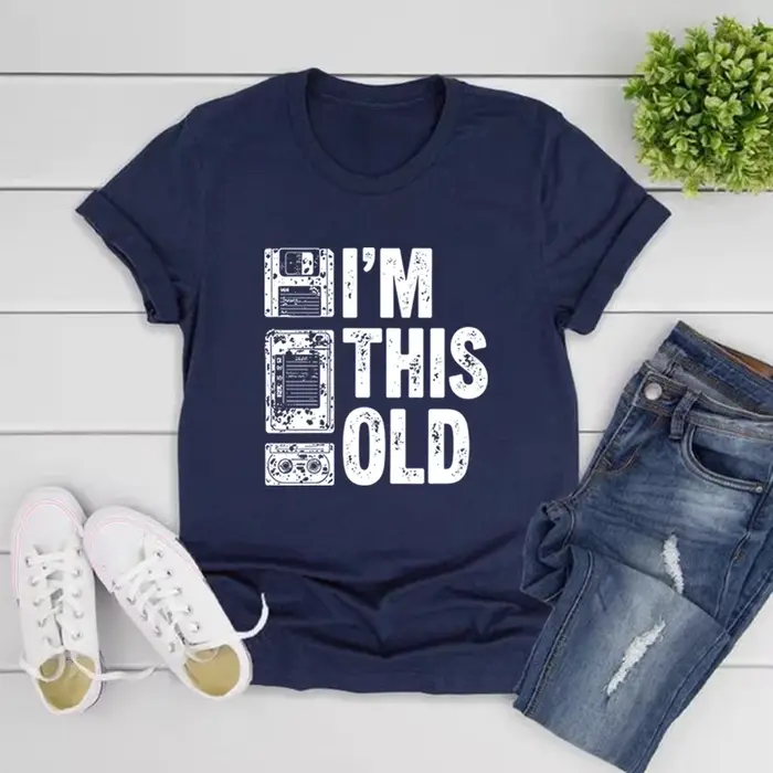 T-shirt rétro « I'm This Old » pour femme