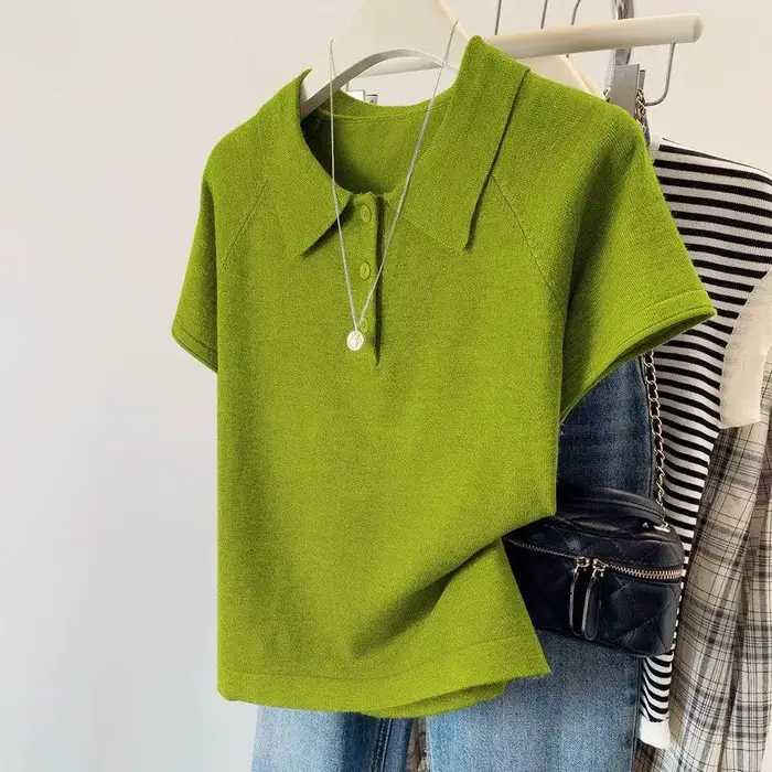 Pulls à manches courtes en tricot pour femmes, nouveaux modèles blancs et noirs à col rabattu, hauts