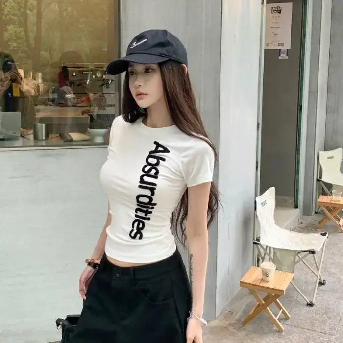 T-shirt d'été pour femme à manches courtes, broderie lettre en tissu éponge, coupe ajustée, col rond