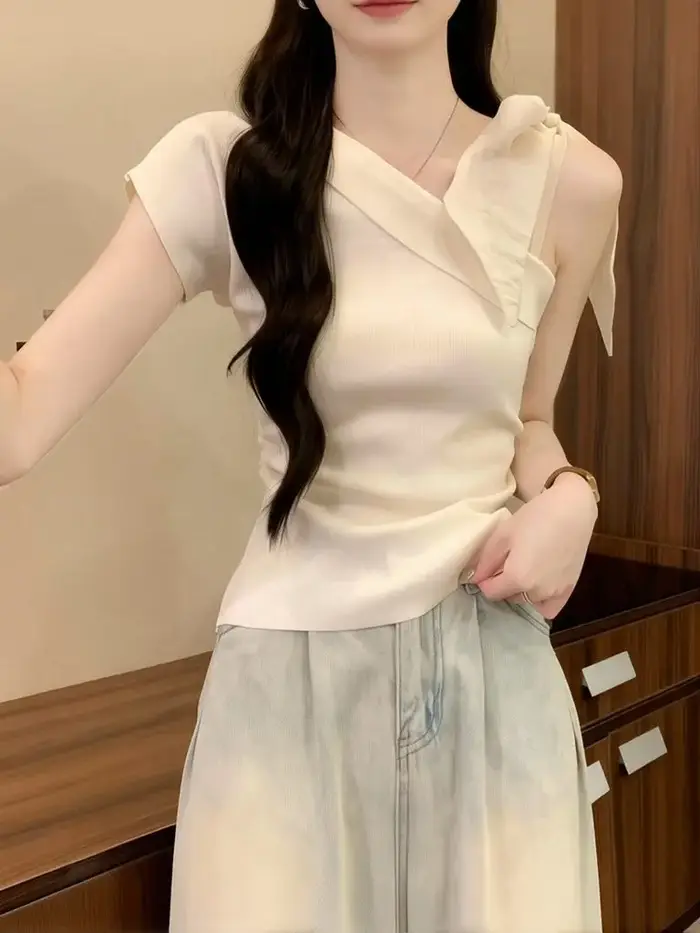 T-shirt élégant en tricot à nœud papillon pour femme