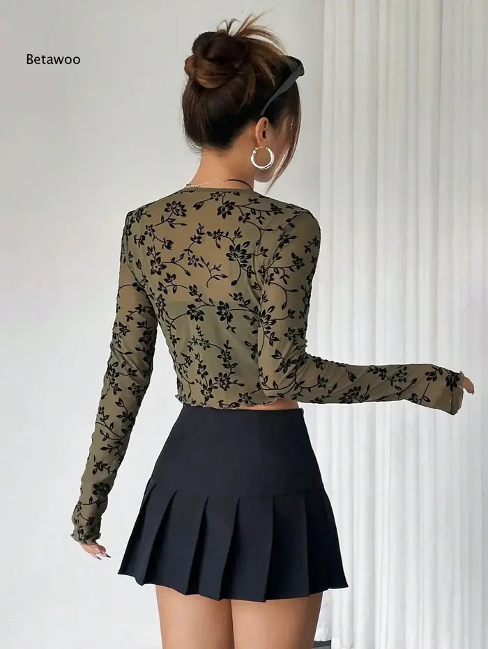 Haut court en maille à manches longues, imprimé floral floqué, à nouer devant