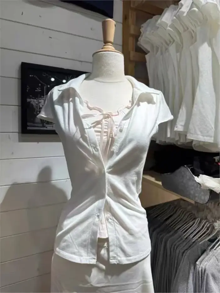 Boutons blancs T-shirts à manches courtes femmes été coton doux col rabattu Style Preppy hauts Blouse