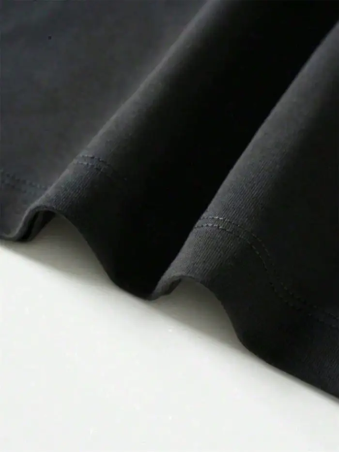 T-shirt noir à manches courtes SPACEX avec lettrage blanc et accents argentés - Un choix parfait pour les passionnés