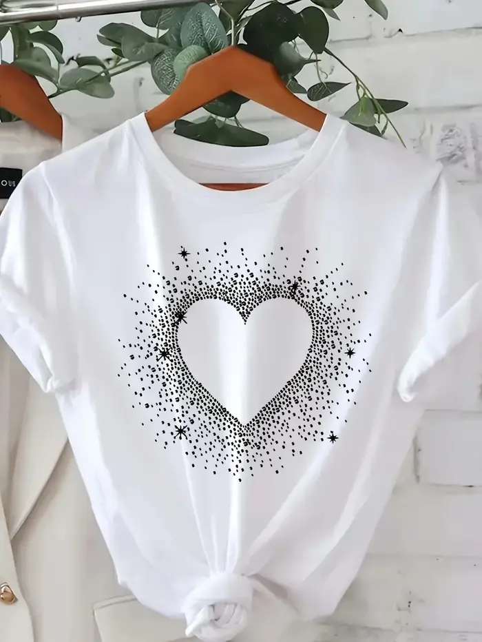 T-shirt blanc pour femmes avec imprimé graphique de points de cœur noir