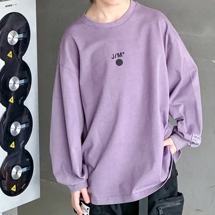 T-Shirt avec lettres violettes pour garçons