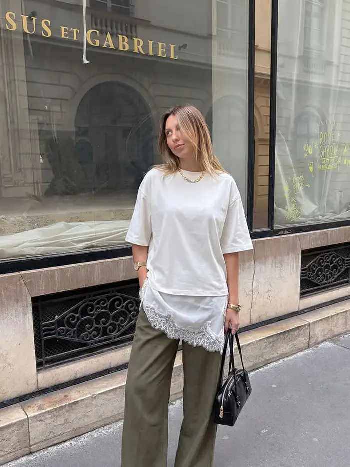 T-shirt asymétrique à col rond et manches courtes pour femme