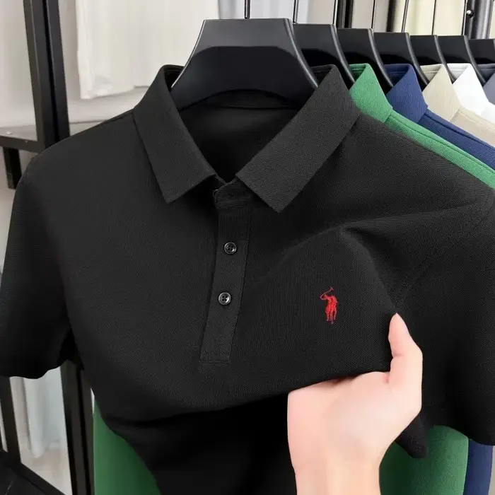 Polo homme de luxe brodé avec un motif de poney
