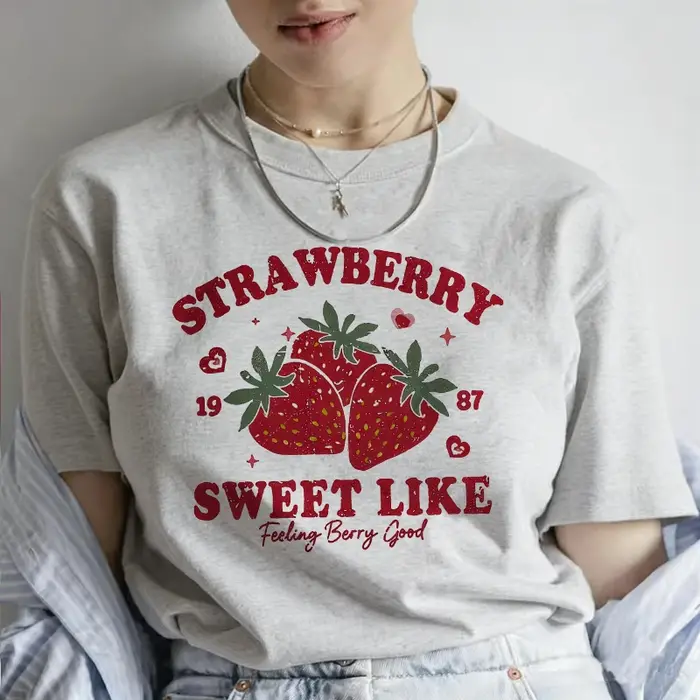 T-shirt blanc imprimé fraise pour femme