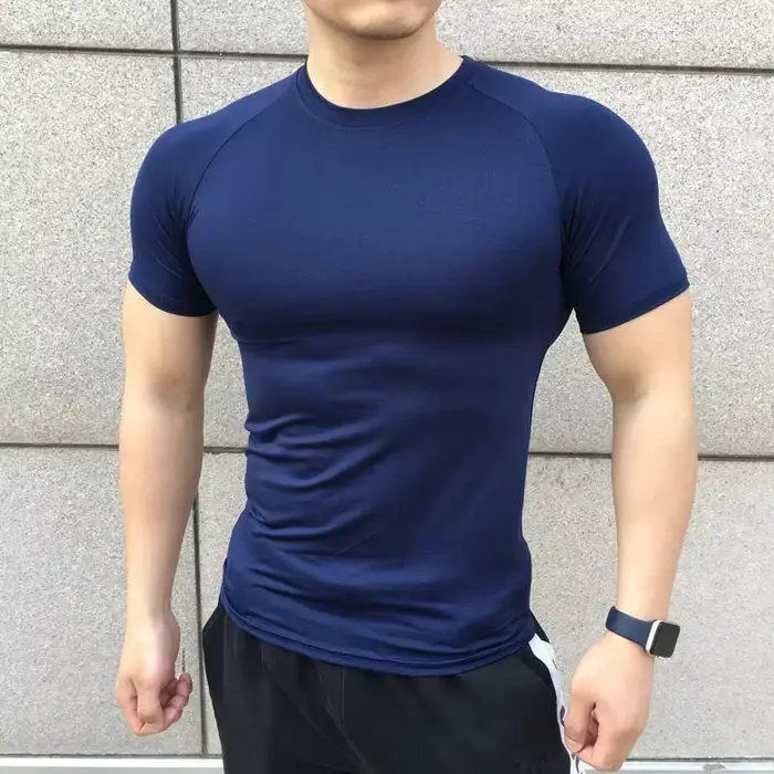 Nouveaux hommes d'été à manches courtes Fitness t-shirt course Sport Gym couleur unie séchage rapide