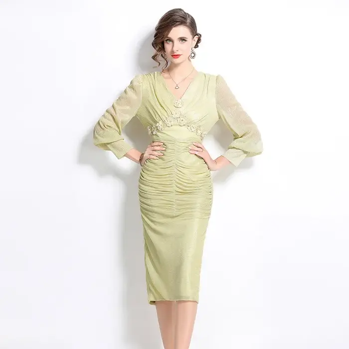 Élégant lanterne manches noir brillant soie plis robes moulantes femmes Sexy col en V Floral perles soirée gaine
