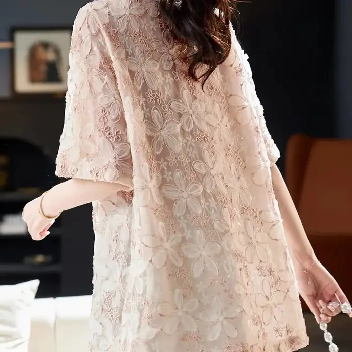 T-shirt ample brodé floral pour femme