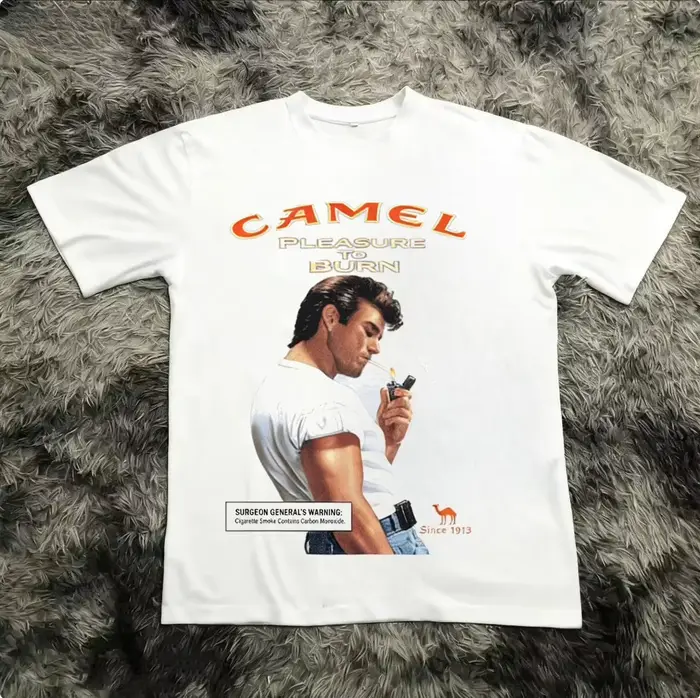T-shirt Rétro Camel Cigarettes Pleasure to Burn en Coton Vintage à Manches Courtes
