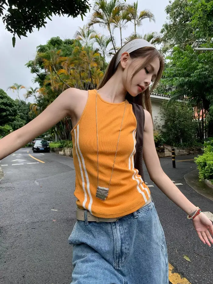 Débardeur côtelé orange vif à rayures contrastées pour femme