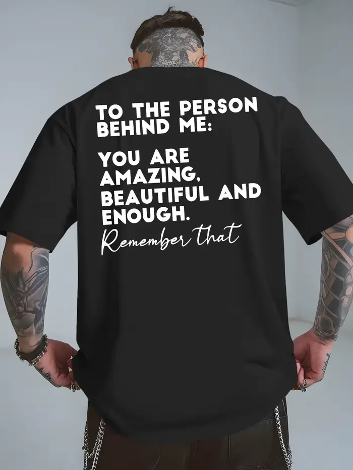 T-shirt d'été pour homme avec imprimé au dos « La personne derrière moi… » – Citation inspirante