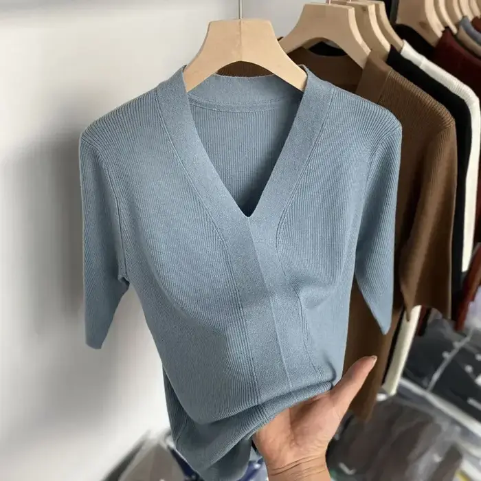 T-shirt d'été pour femme à manches courtes, col en V, nouveau modèle 2026, coupe ajustée, décontracté, couleur unie verte, tricoté