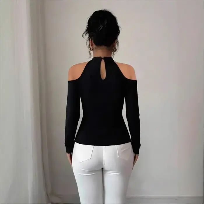 Nouveau T-shirt à épaules dénudées avec appliqué ajouré