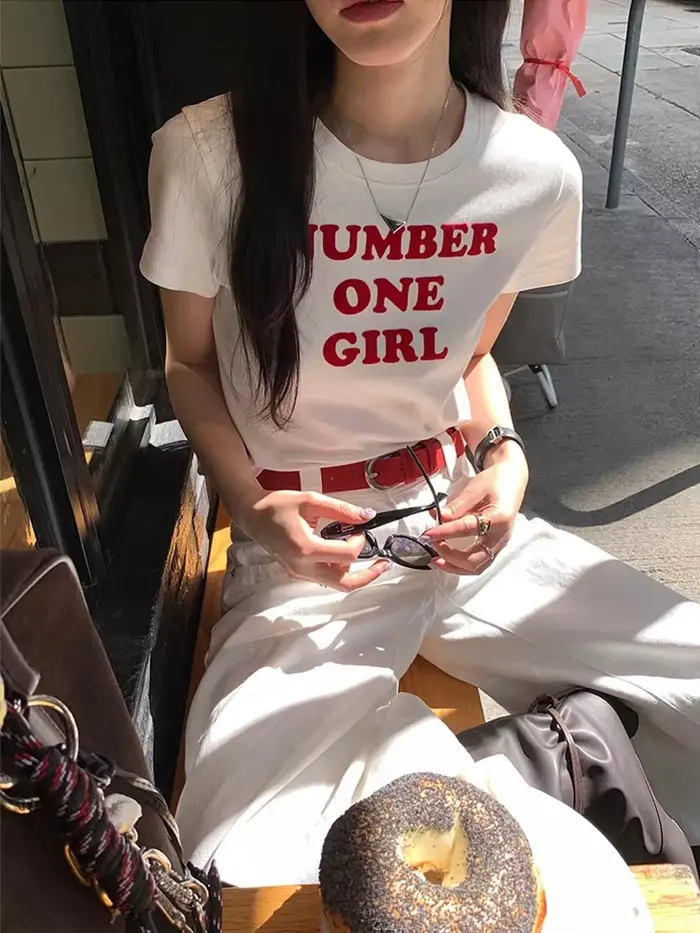 T-shirt à manches courtes pour femmes
