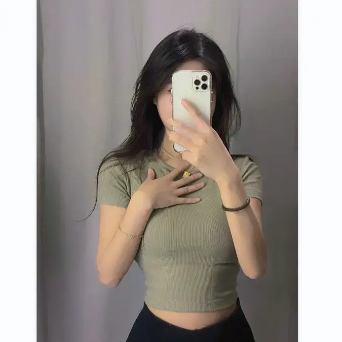 T-shirts à manches courtes pour femmes