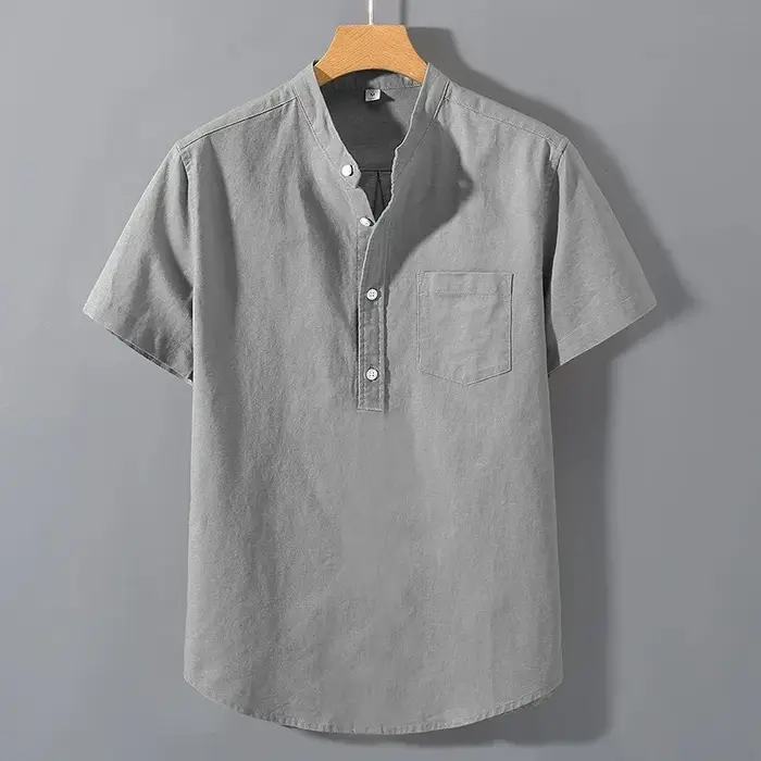 Nouveaux hommes à manches courtes t-shirts couleur unie col montant chemise été à la mode respirant ample jeunesse basique coton poche haut