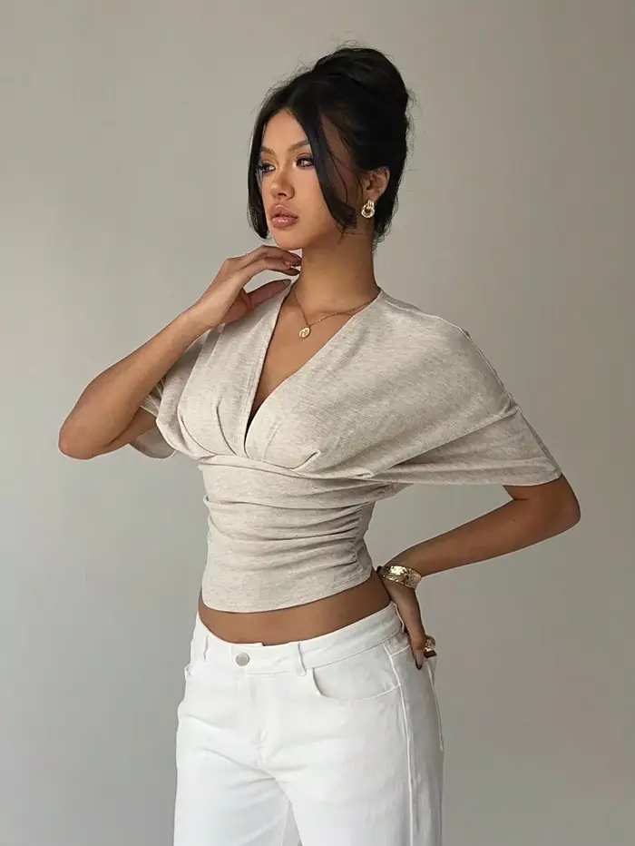 T-shirt d'été à manches courtes pour femmes, abricot, décolleté en V profond, ajusté