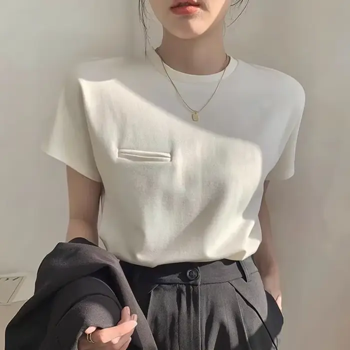 T-shirt blanc à manches courtes pour femmes