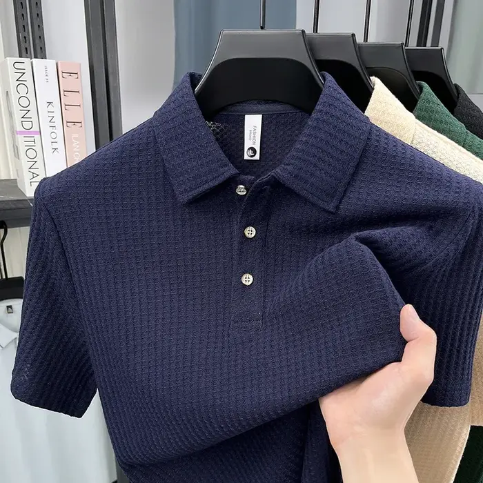 Polo en maille nid d'abeille minimaliste pour homme