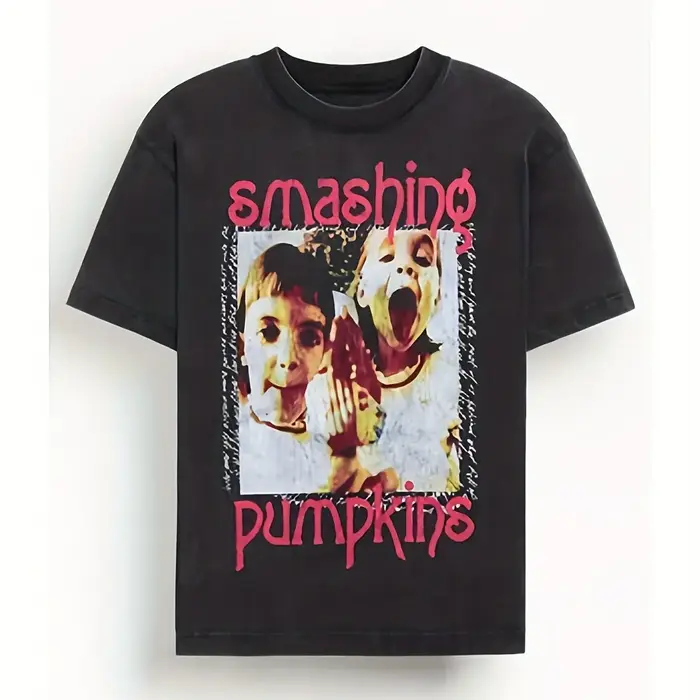 T-shirt graphique Smashing Pumpkins Twins pour hommes avec lettrage rose et motif jumeaux