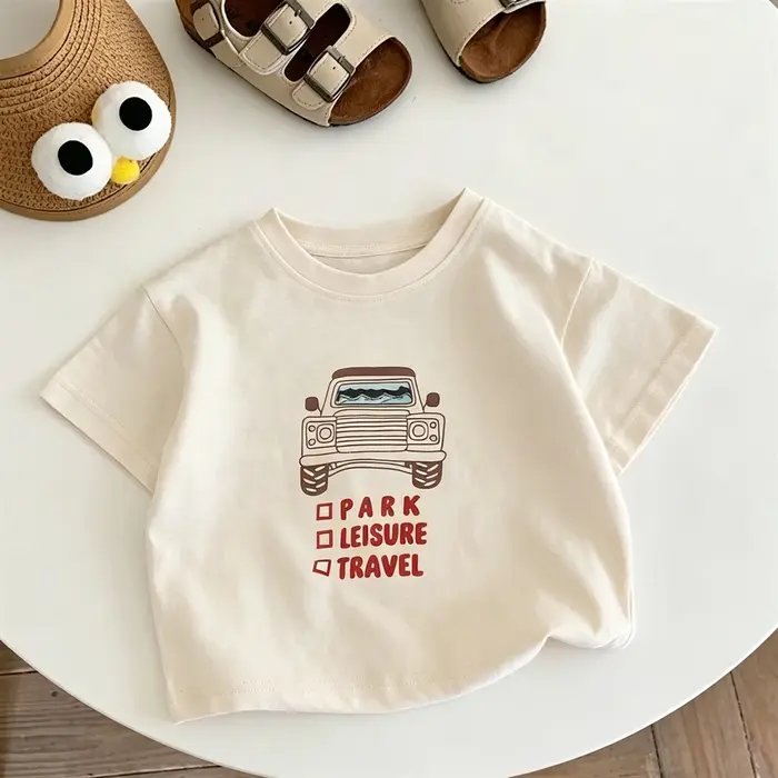 Vêtements d'été tendance pour garçons