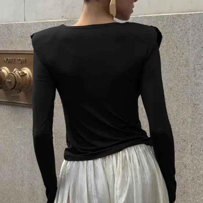 Haut élégant à col drapé pour femme