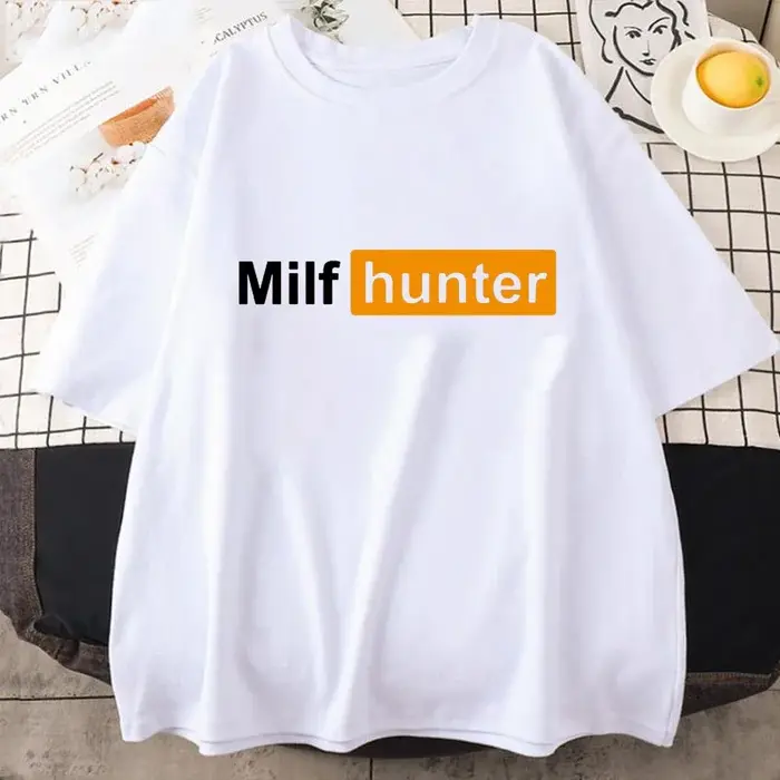 Chasseur de MILF | Drôle adulte Humor blague pour hommes qui aiment les Milfs T-Shirt